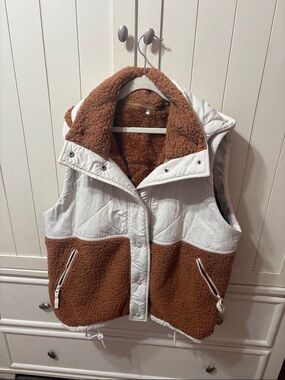 EUC FP look for less quilted Sherpa vest from Amazon, size large
